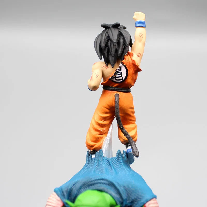 Figurine Générique Illuminée Goku vs Piccolo - Combat Légendaire de Dragon Ball Z - 21cm avec Éclairage LED