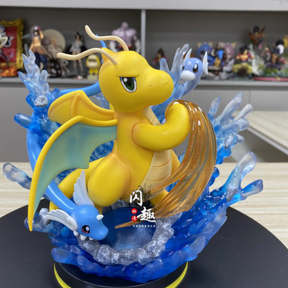 Figurine Générique Dragonite Lumineux - 28cm - Pokémon - Aspect Majestueux