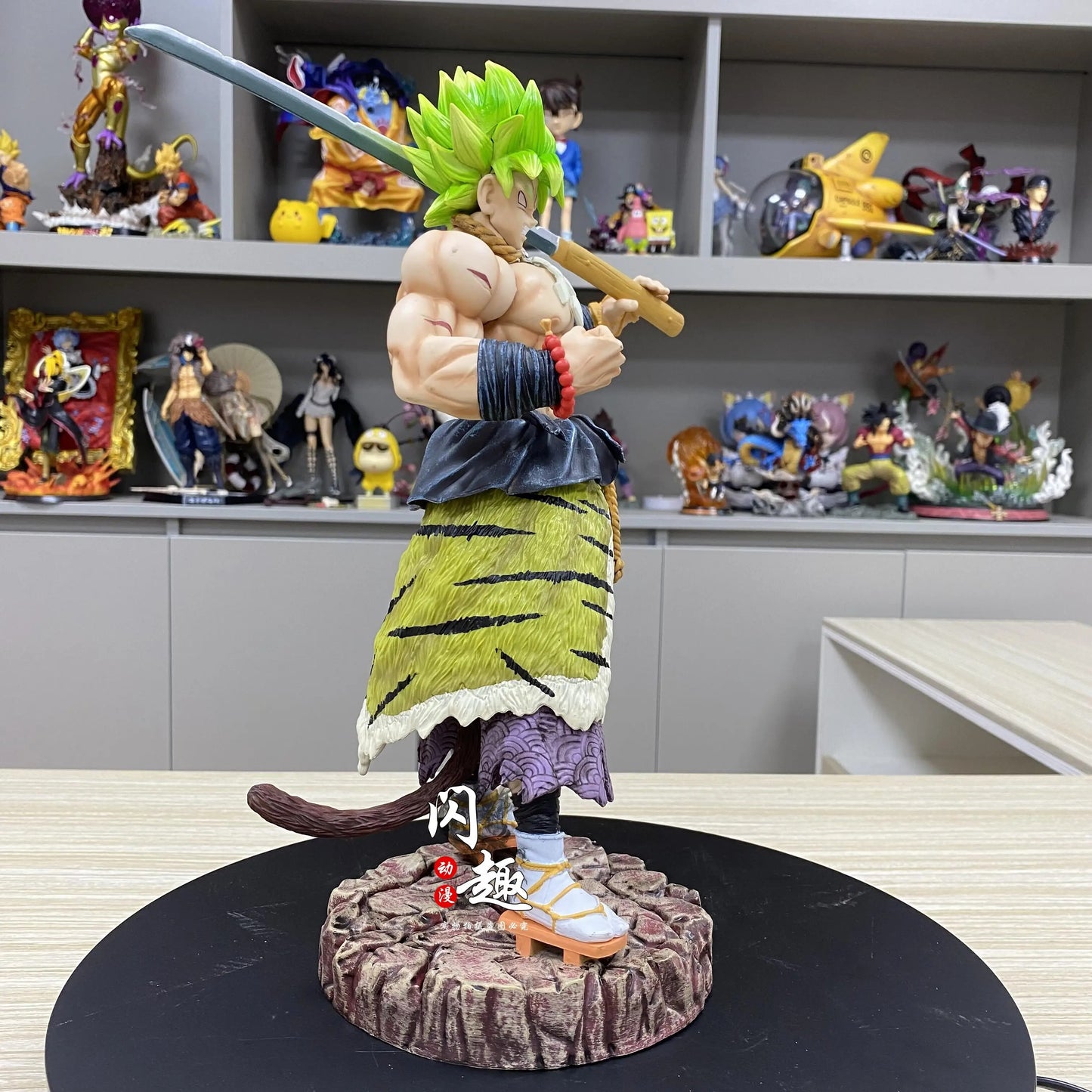 Figurine Générique Dragon Ball - Broly Samouraï 34cm